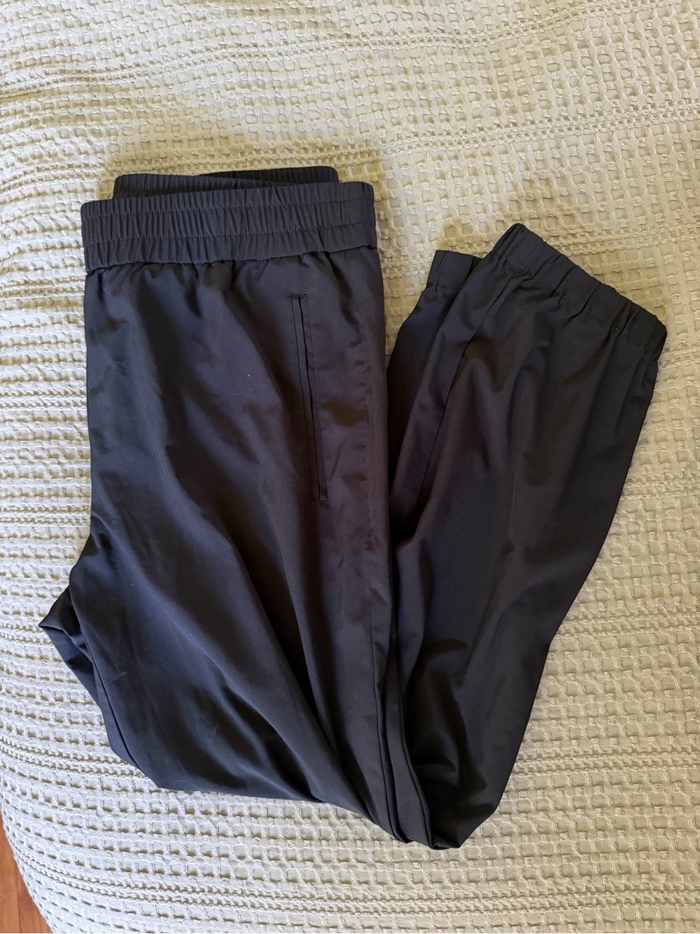 Women’s Banana Republic Black jogget Pants - Elastic Waist size petite medium